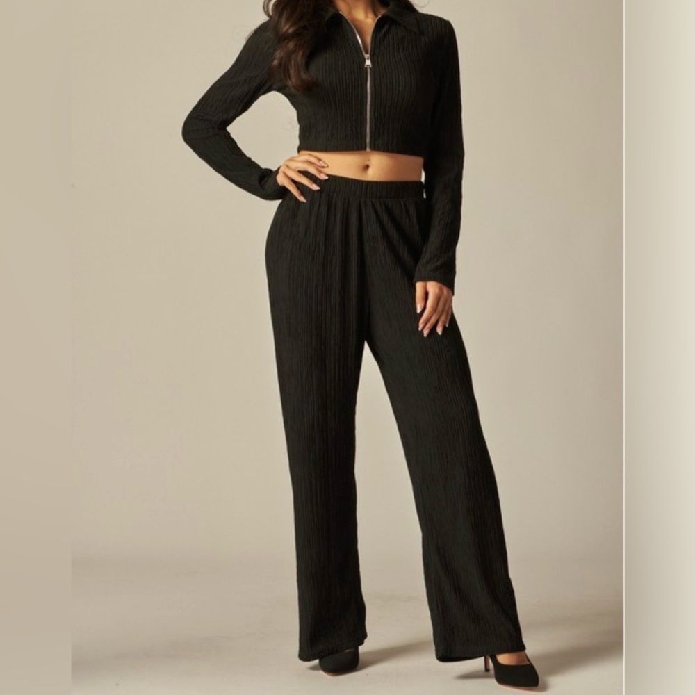 Black Crinkled Plissé Zip-Up Long Sleeve Lounge Set Wide Leg Pants NWT